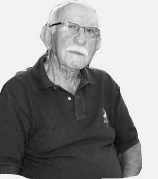 Avinoam Kaplan Alt text